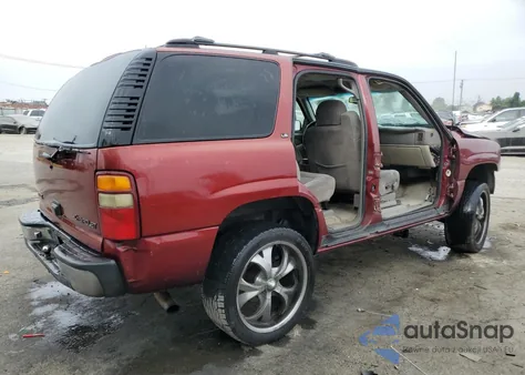 2001 Chevrolet Tahoe C1500 из США, поврежденный, VIN 1GNEC13T01R152437